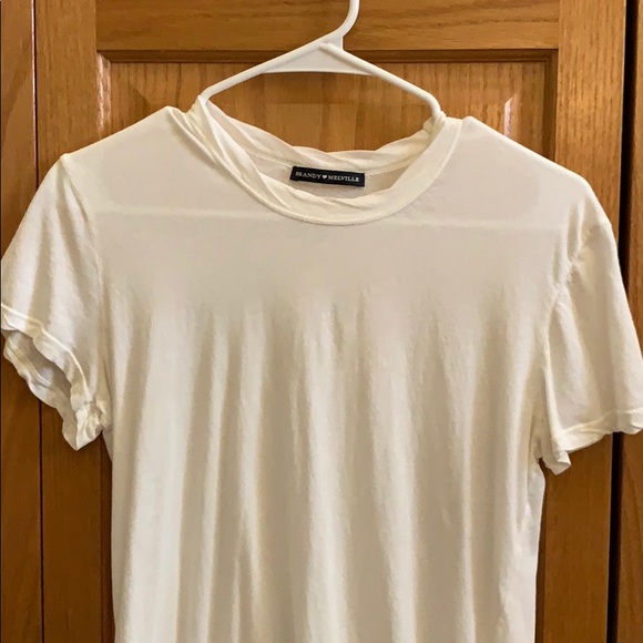Plain white shirt from brandy melville. Never worn - Picture 3 of 4